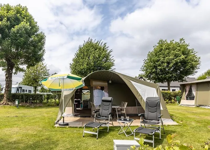 Holme A Camping & Cottages